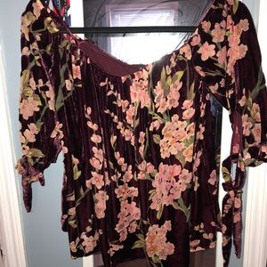 Francesca’s off the shoulder floral open back top